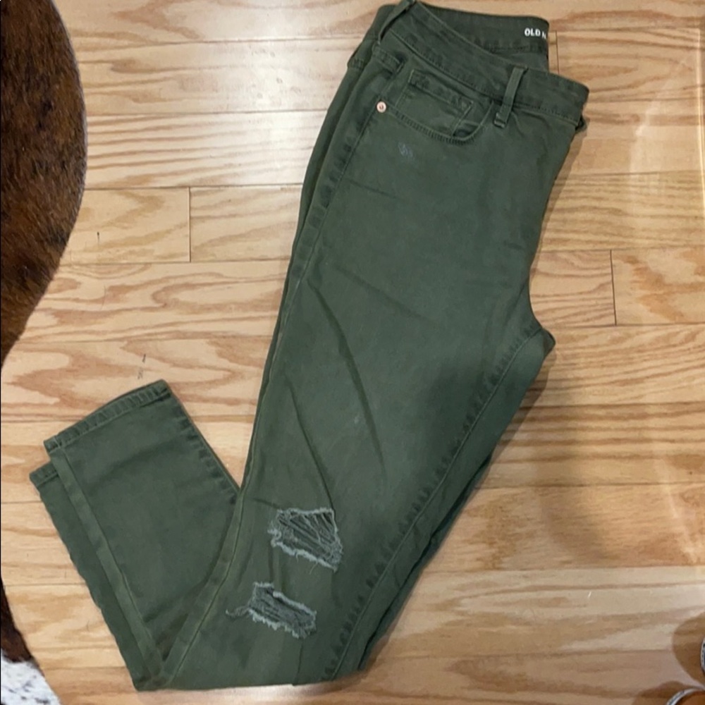 ONLY WORN ONCE! Old Navy Green Skinny Jeans
